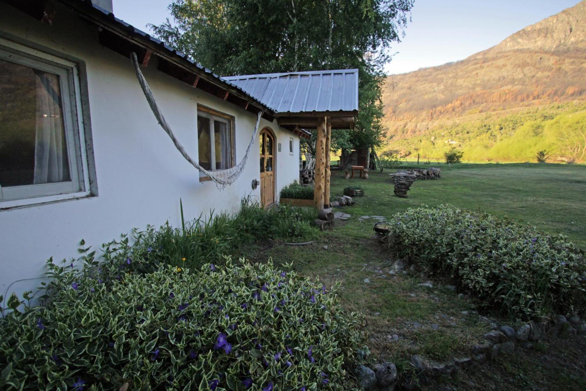 Hostel Lc Hoyo de Epuyén Exteriör bild